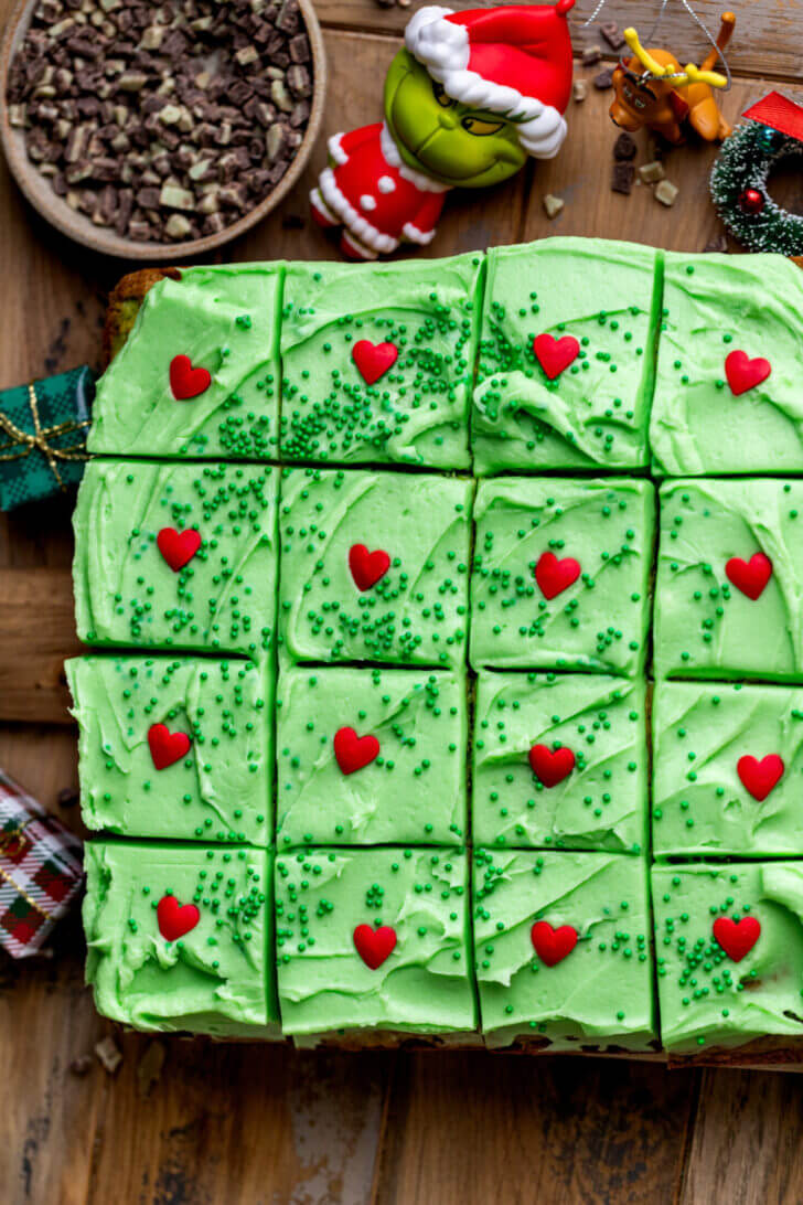 Grinch Cake
