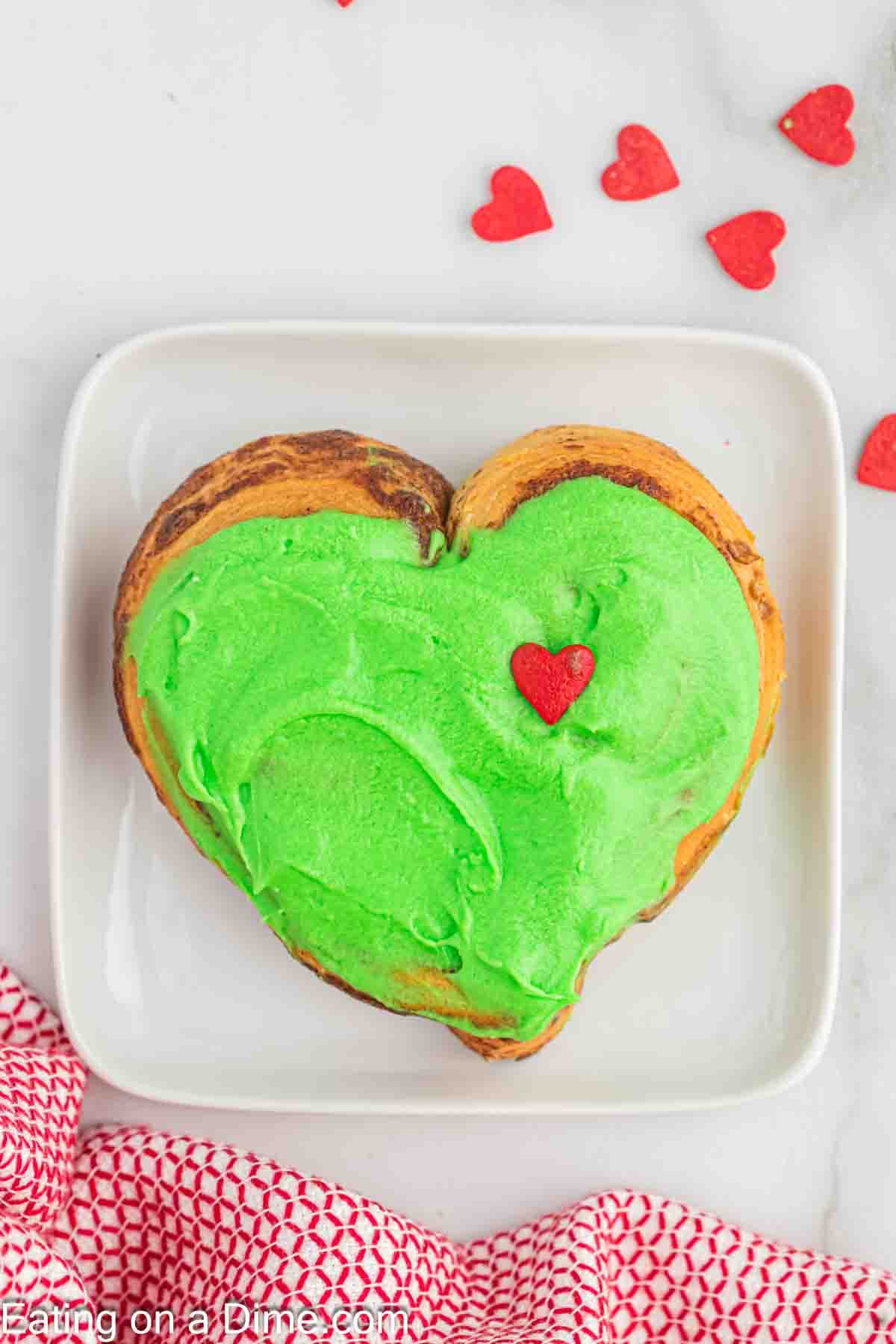 Grinch Cinnamon Rolls
