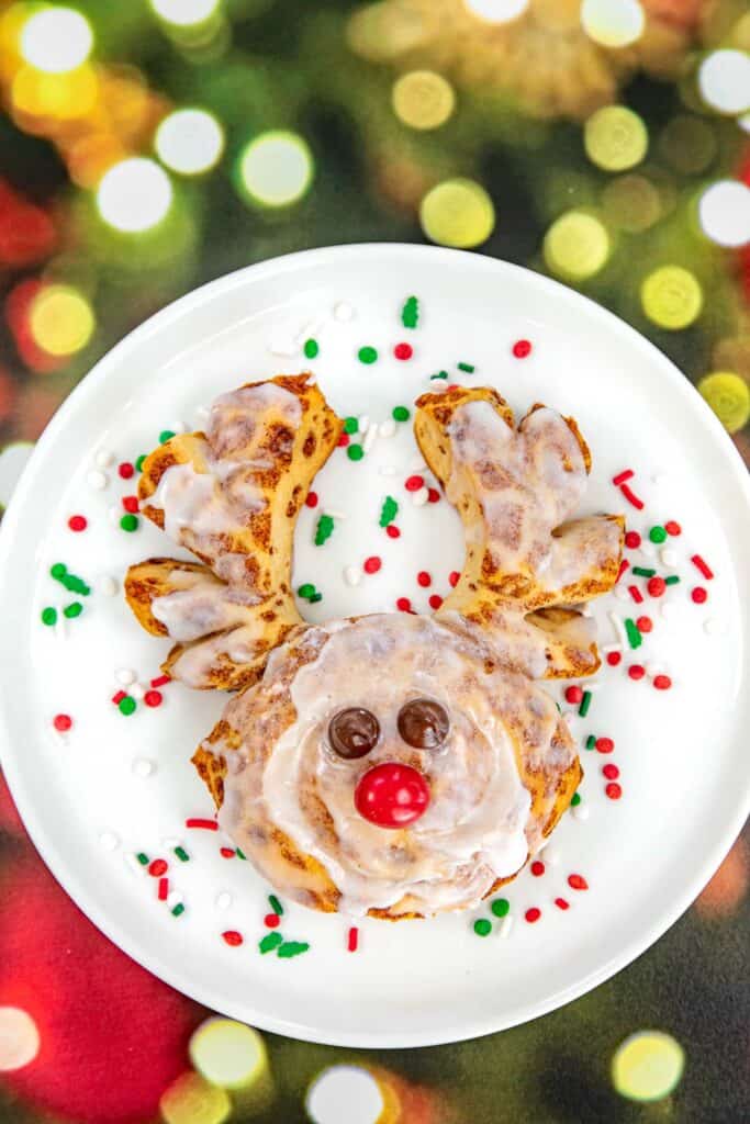 Reindeer Cinnamon Rolls